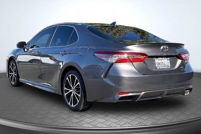 Used 2019 Toyota Camry SE FWD image 13