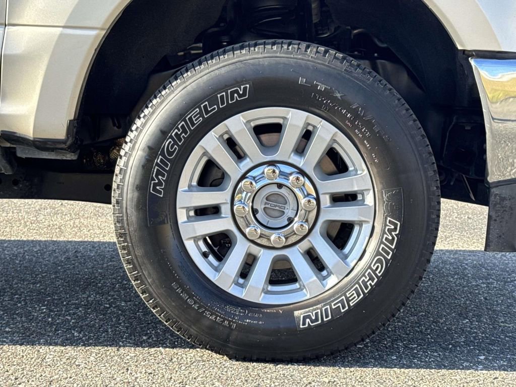 Certified 2017 Ford F250 XLT w/ XLT Value Package image 30