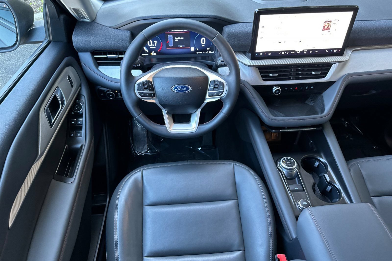 Certified 2025 Ford Explorer Active w/ Active Comfort Package AWD/4WD image 16
