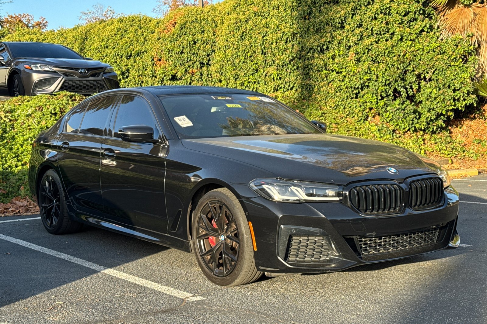 Used 2023 BMW 530i w/ M Sport Package RWD image 2