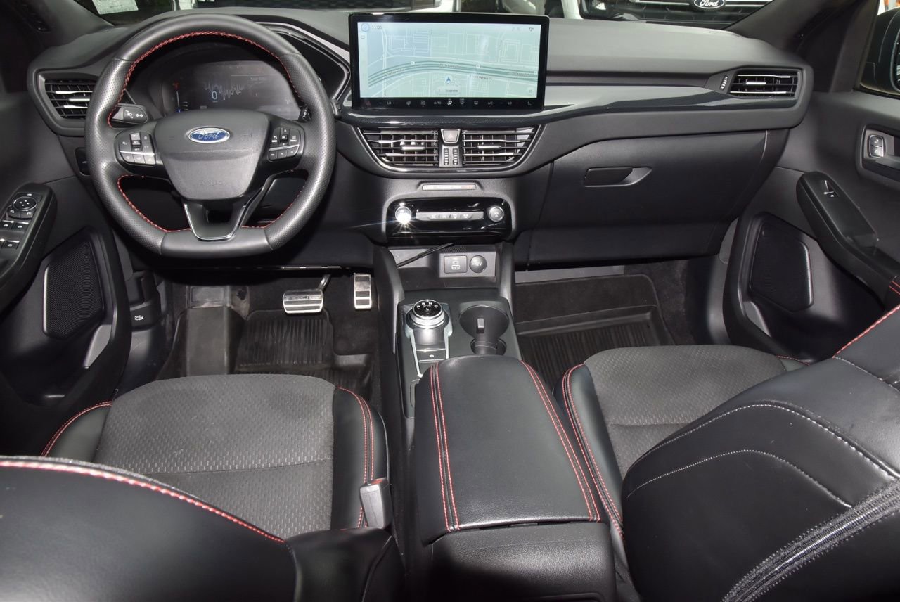 Certified 2024 Ford Escape ST-Line w/ Tech Pack #1 AWD/4WD image 17