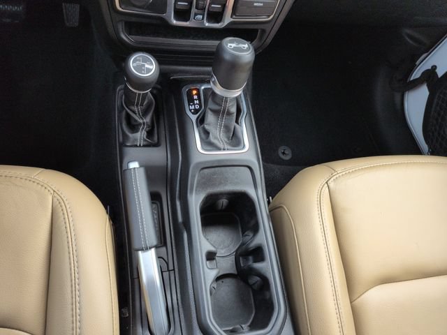 Used 2019 Jeep Wrangler Unlimited Sahara AWD/4WD image 43