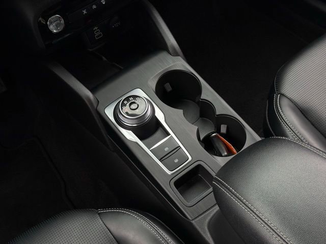 Certified 2025 Ford Escape Platinum AWD/4WD image 27