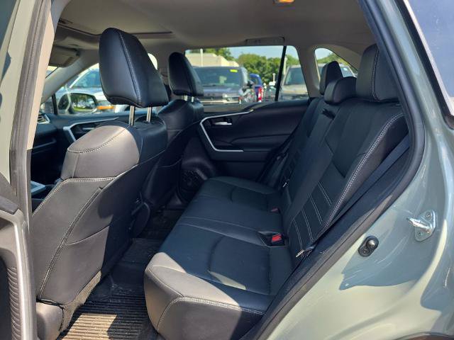 Used 2021 Toyota RAV4 XLE Premium AWD/4WD image 17