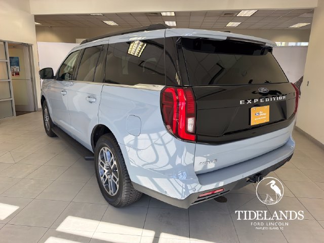 Certified 2025 Ford Expedition Active AWD/4WD image 6