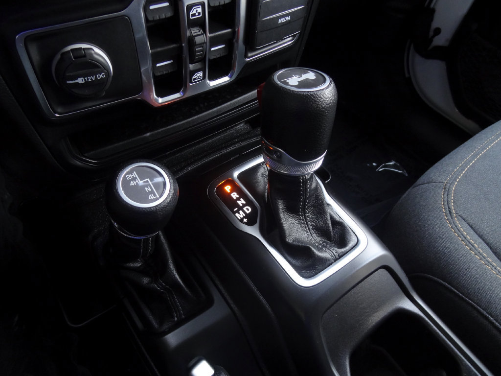 Used 2024 Jeep Wrangler Unlimited Sport AWD/4WD image 36