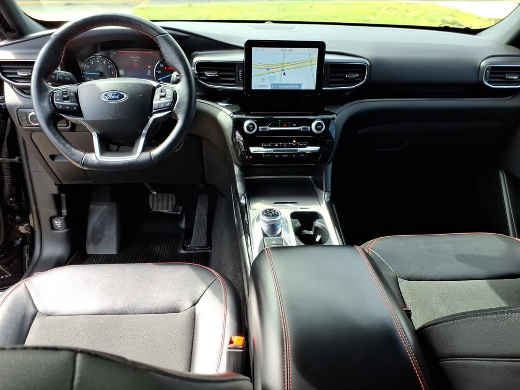 Certified 2023 Ford Explorer ST-Line AWD/4WD image 13