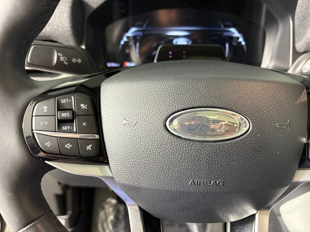 Certified 2025 Ford Explorer Platinum w/ Ultimate Package AWD/4WD image 23