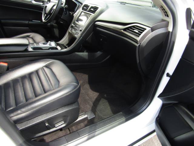 Certified 2020 Ford Fusion SEL FWD image 9