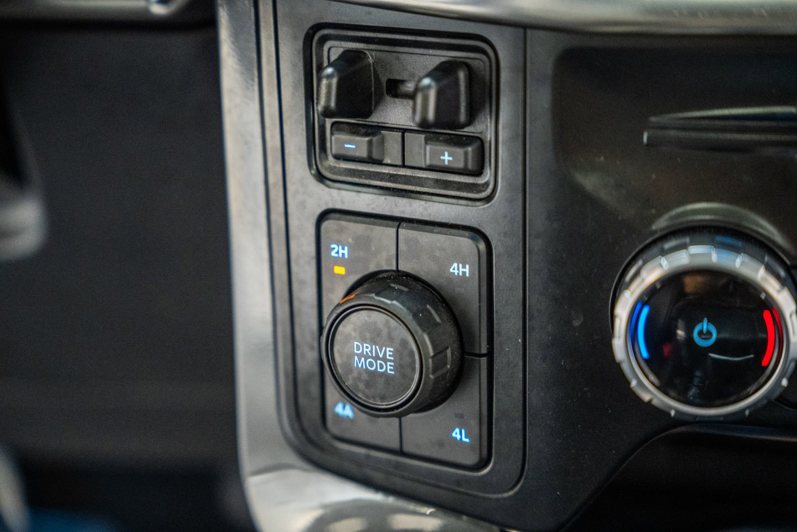 Certified 2023 Ford F150 Lariat w/ Equipment Group 502A High image 35