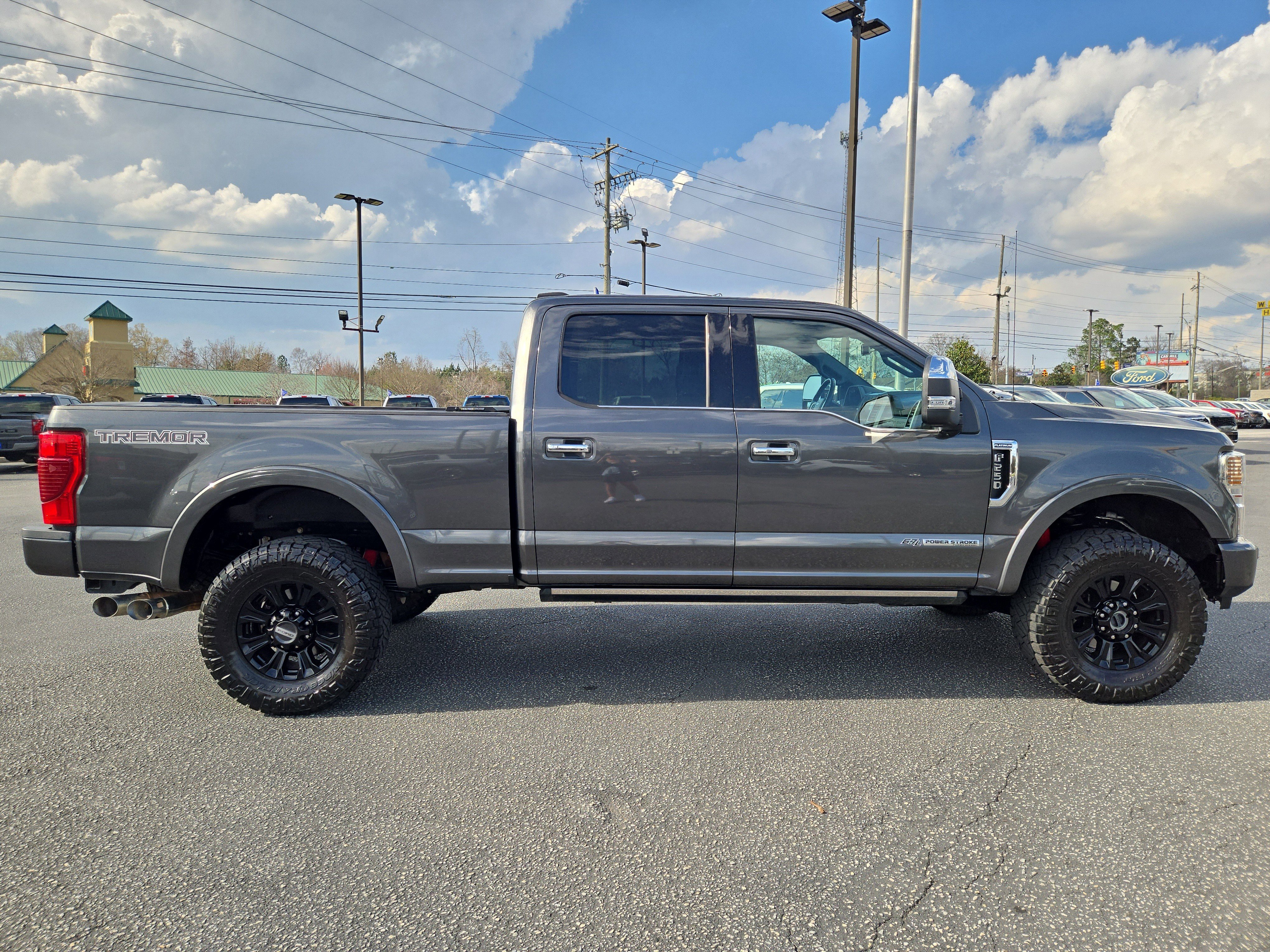 Certified 2020 Ford F250 Platinum w/ Tremor Off-Road Package image 3
