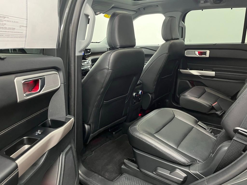Certified 2023 Ford Explorer Limited w/ Equipment Group 301A image 32
