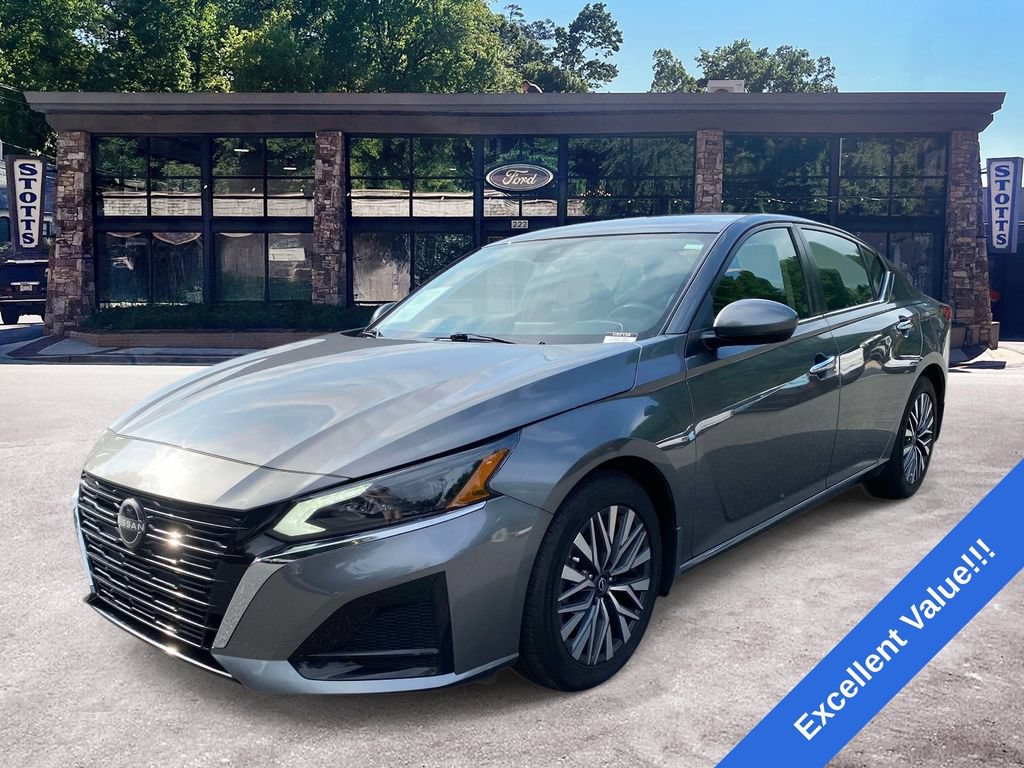 Used 2023 Nissan Altima 2.5 SV FWD image 3
