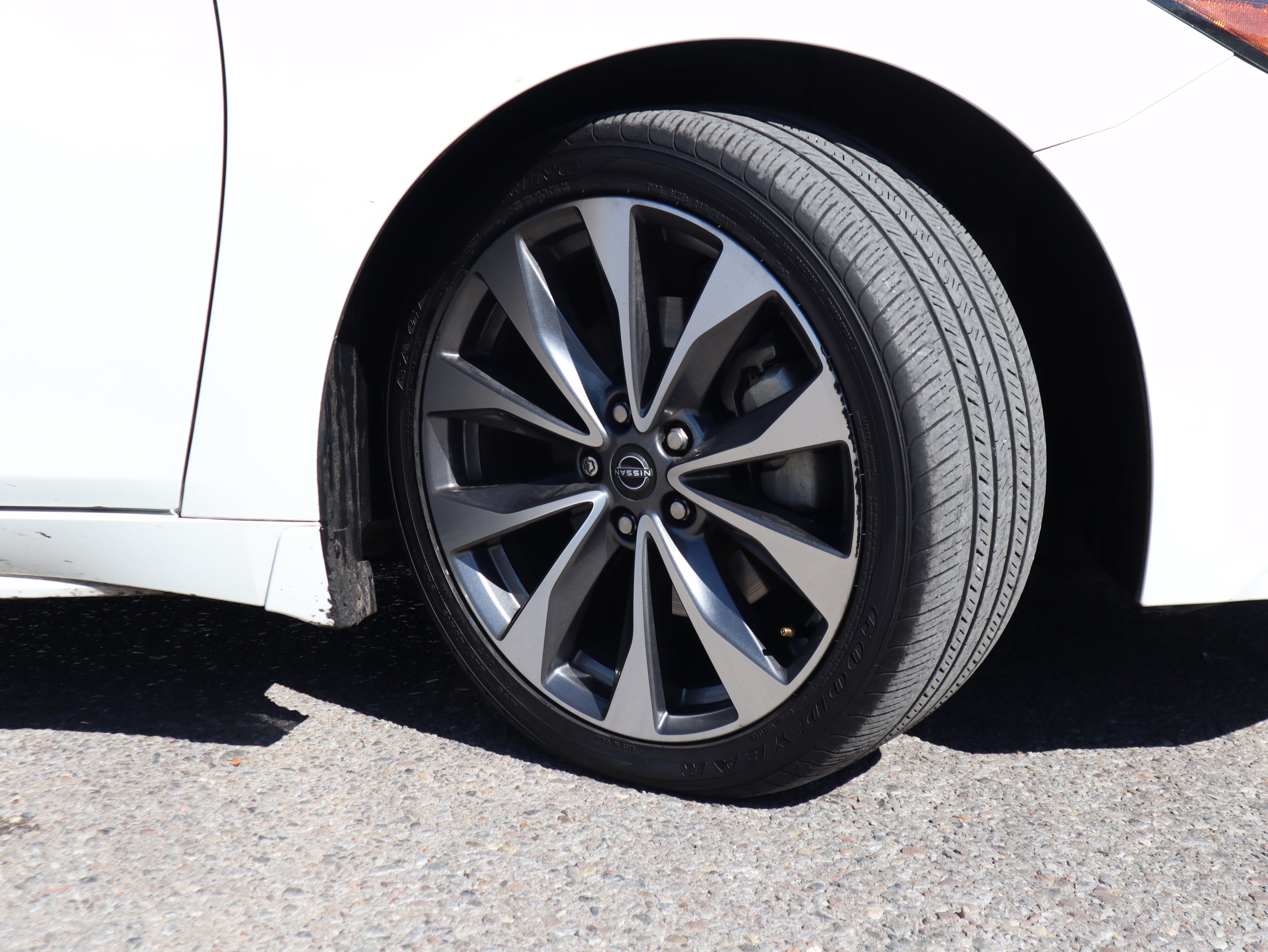 Used 2023 Nissan Maxima Platinum w/ Sport Mat Group FWD image 13