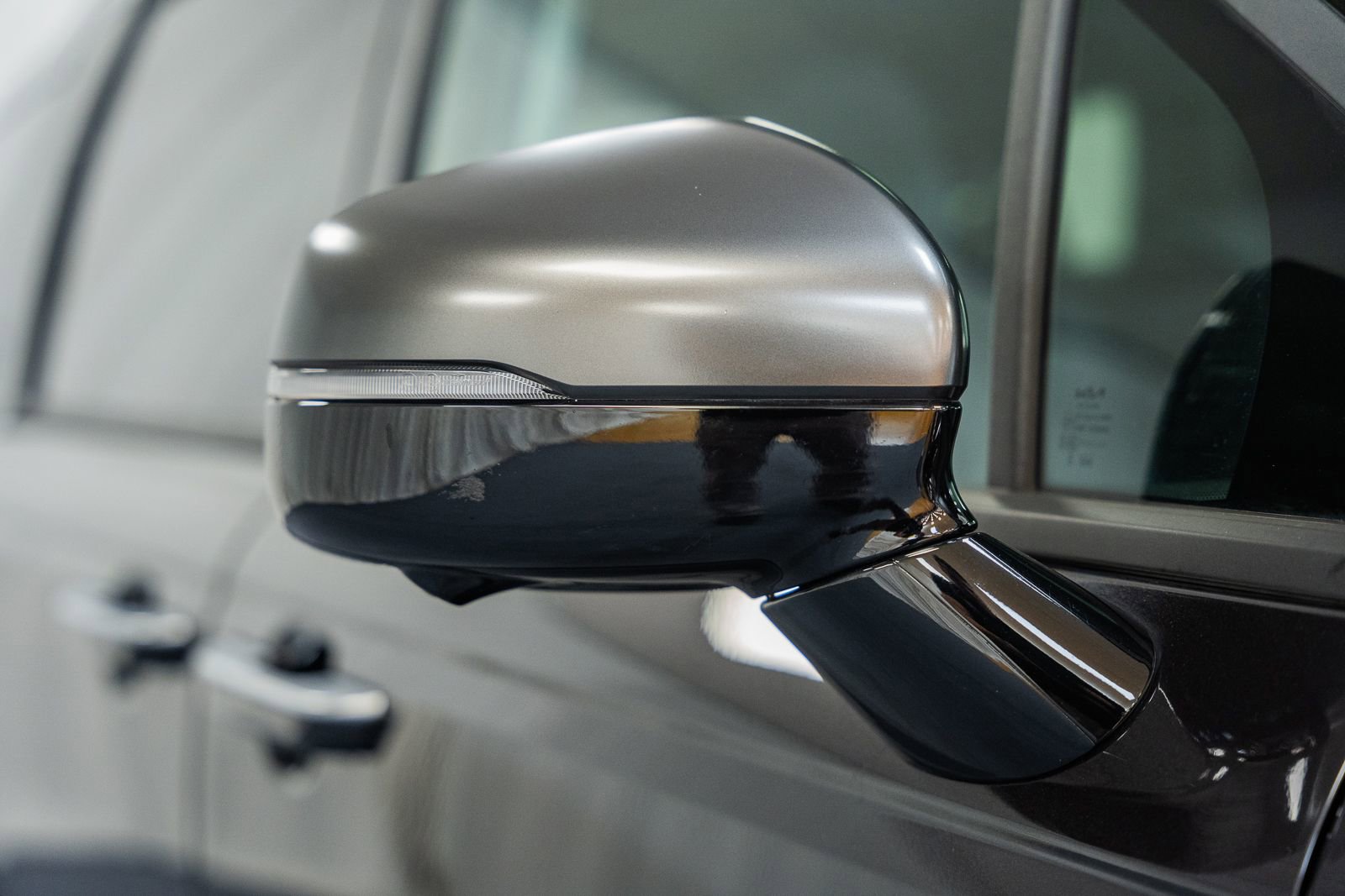 Used 2025 Kia Carnival SX Prestige image 18