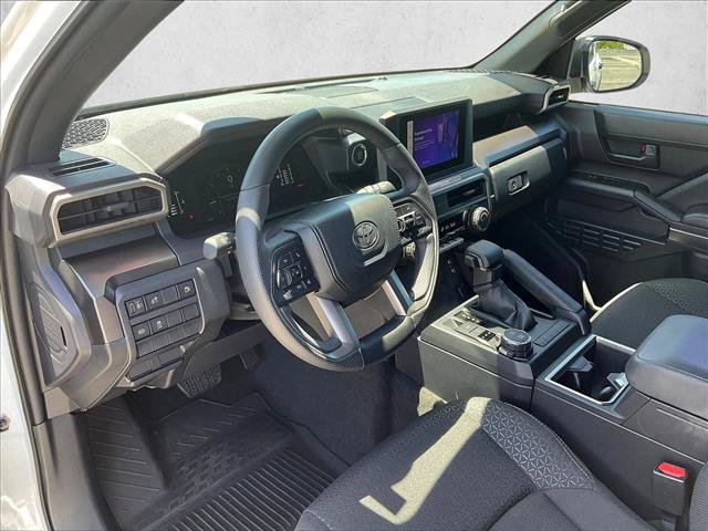 Used 2025 Toyota 4Runner SR5 AWD/4WD image 14