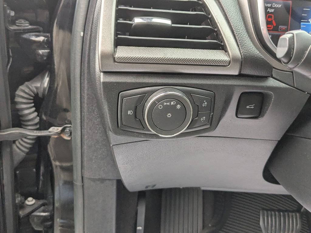 Certified 2019 Ford Fusion SE w/ Equipment Group 151A image 15