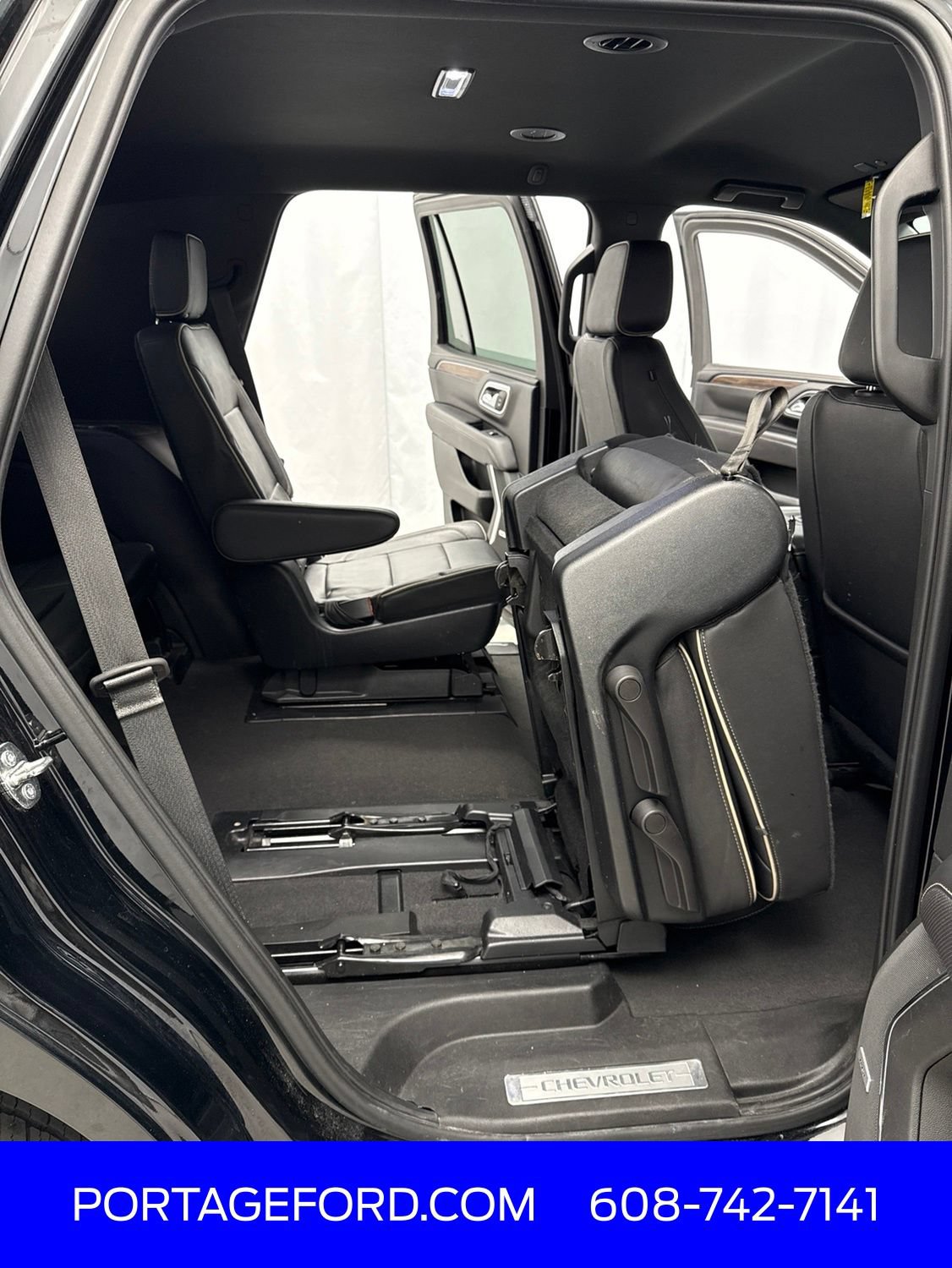 Used 2023 Chevrolet Tahoe Premier AWD/4WD image 36