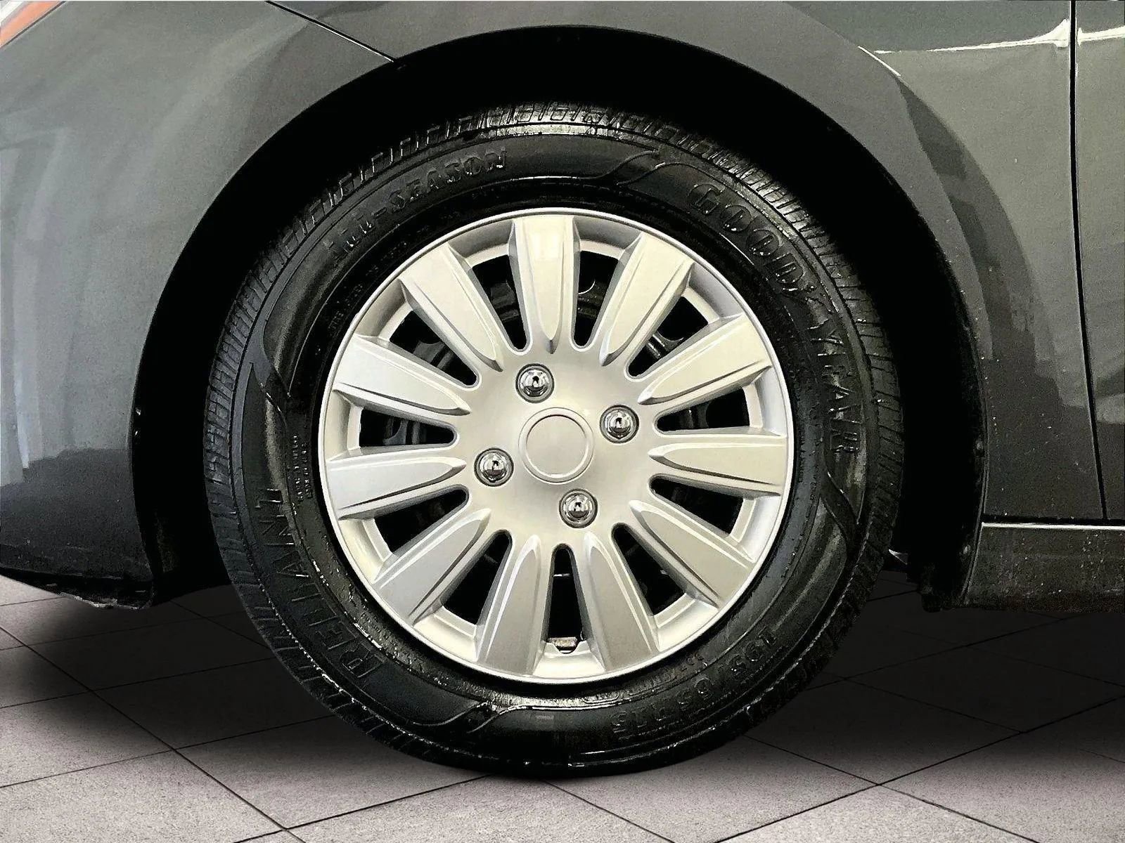 Used 2020 Hyundai Elantra SE w/ Cargo Package (C1) image 8