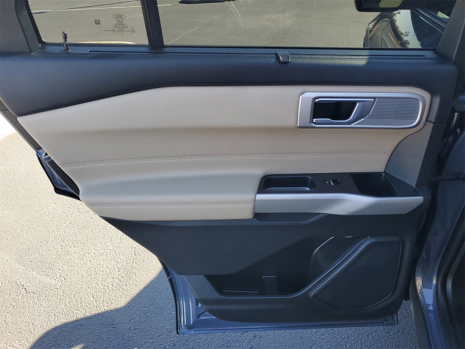 Certified 2021 Ford Explorer Limited w/ Equipment Group 301A image 9