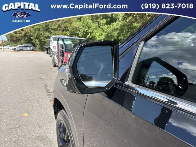 Used 2023 Chevrolet Tahoe High Country image 12