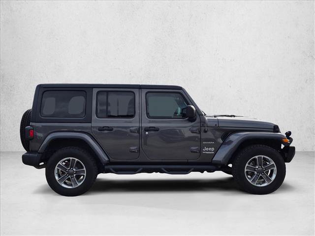 Used 2018 Jeep Wrangler Unlimited Sahara w/ Cold Weather Group AWD/4WD image 4