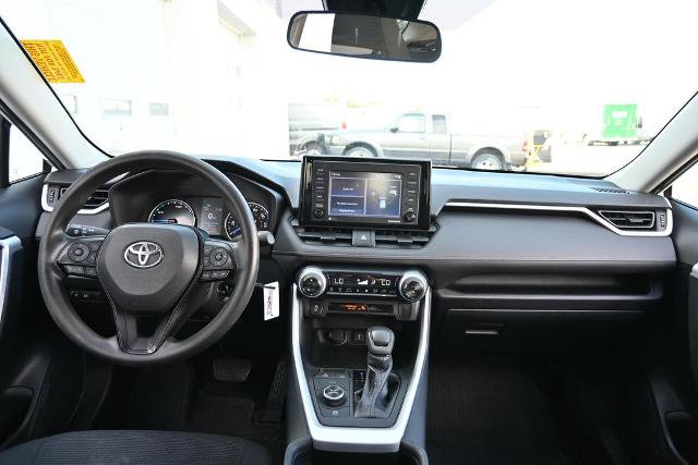 Used 2021 Toyota RAV4 LE AWD/4WD image 25
