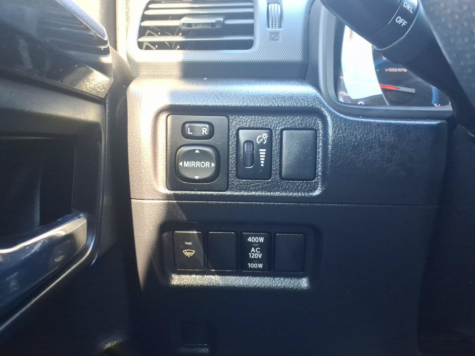 Used 2018 Toyota 4Runner TRD Off-Road AWD/4WD image 26