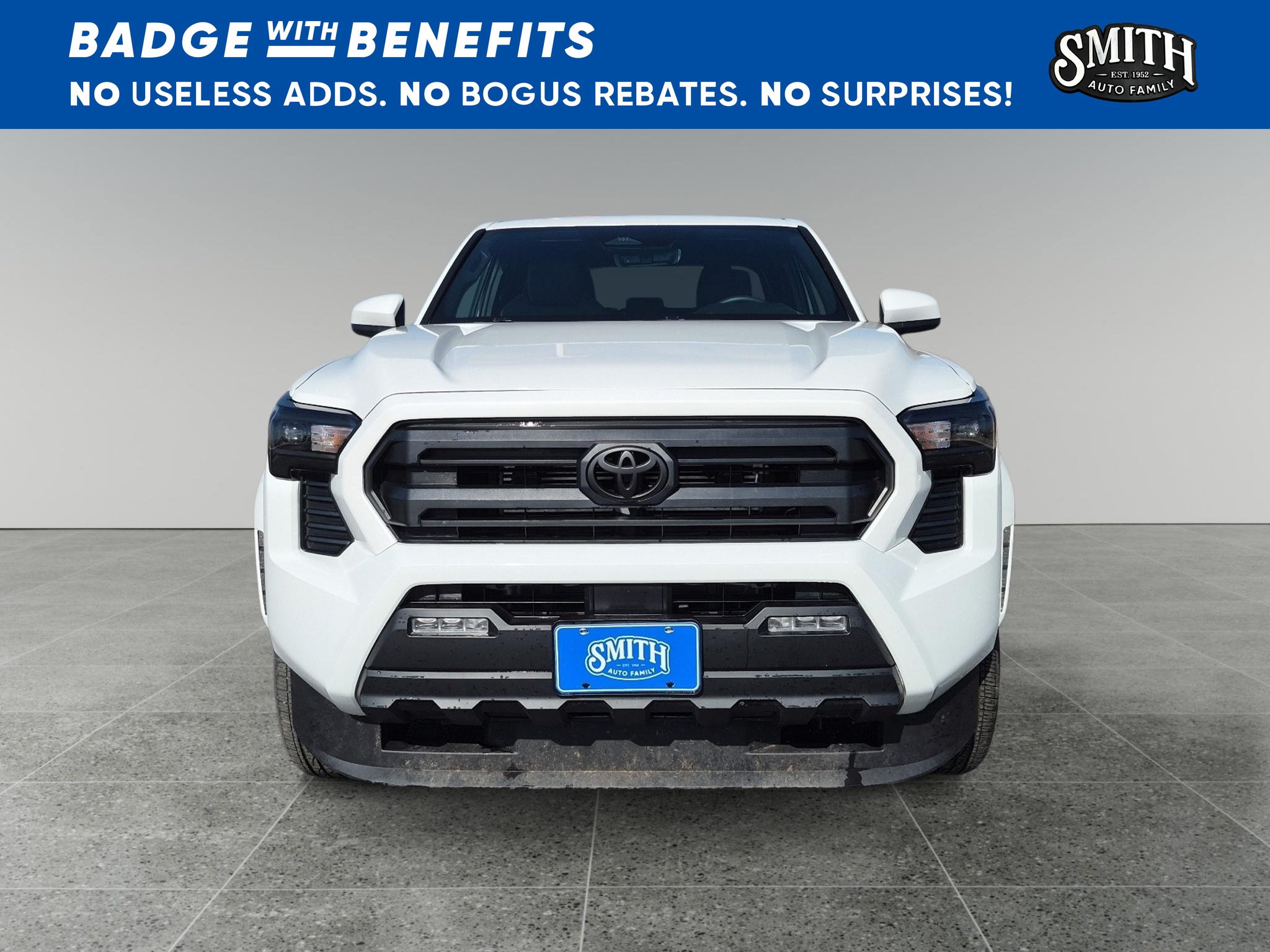 Used 2025 Toyota Tacoma SR5 AWD/4WD image 3