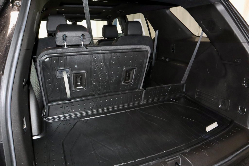 Used 2023 Chevrolet Traverse RS w/ LPO, Floor Liner Package image 15