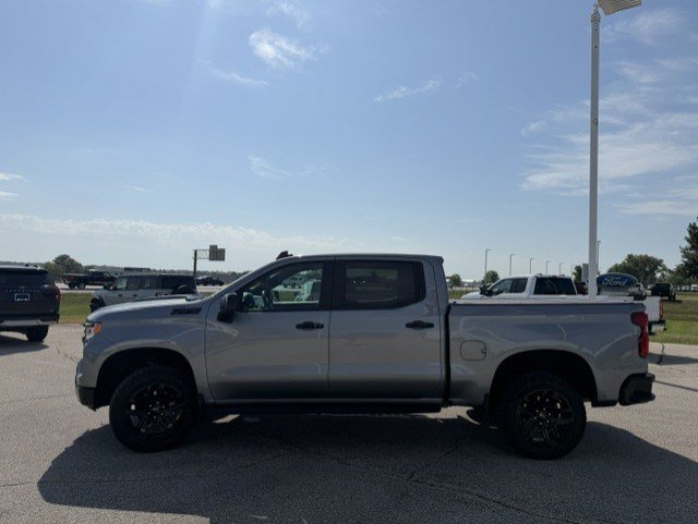 Used 2024 Chevrolet Silverado 1500 LT Trail Boss w/ Convenience Package II AWD/4WD image 6