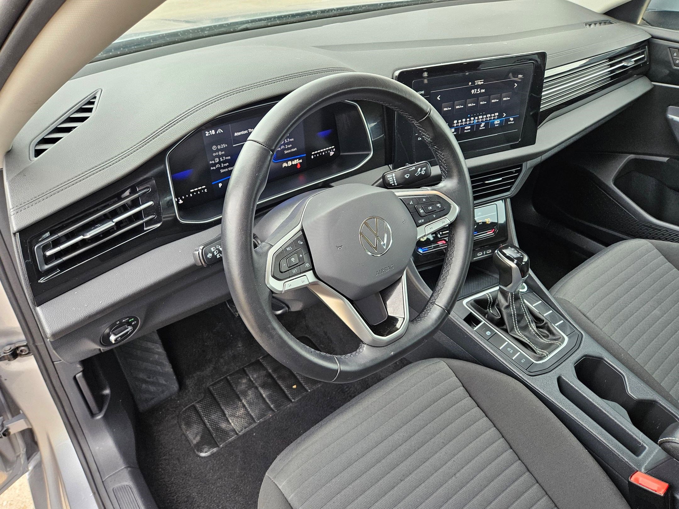 Used 2025 Volkswagen Jetta S FWD image 15
