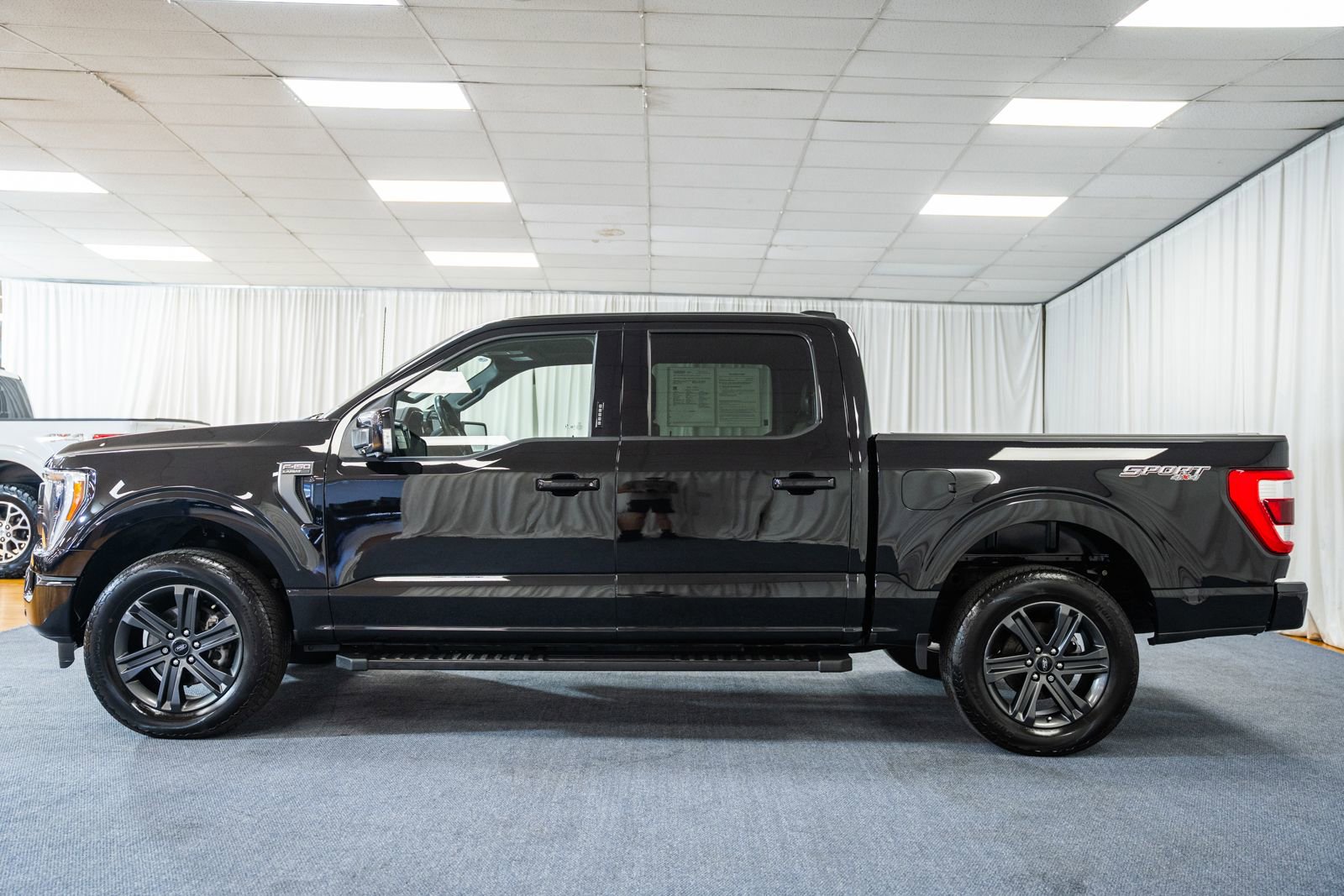 Certified 2023 Ford F150 Lariat w/ Equipment Group 502A High image 5