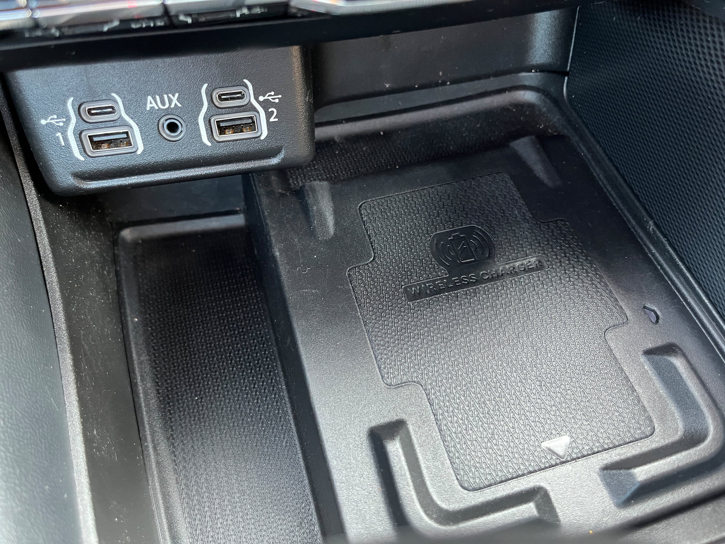 Used 2023 Dodge Durango R/T w/ Blacktop Package AWD/4WD image 18