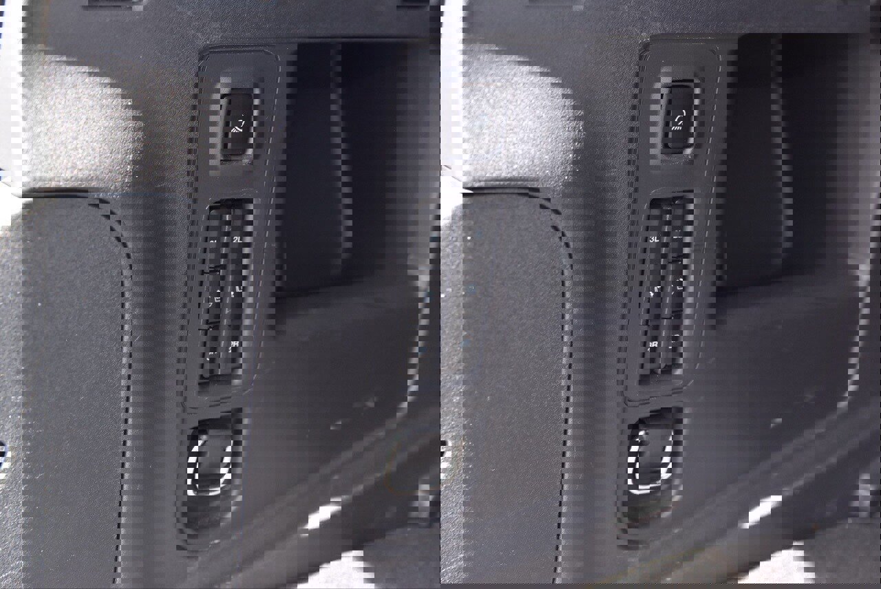 Certified 2025 Ford Expedition Platinum image 40