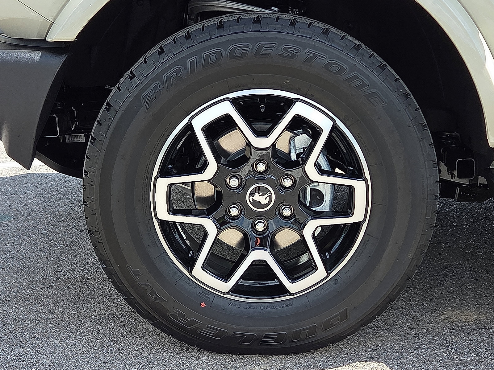 Certified 2025 Ford Bronco Outer Banks AWD/4WD image 7