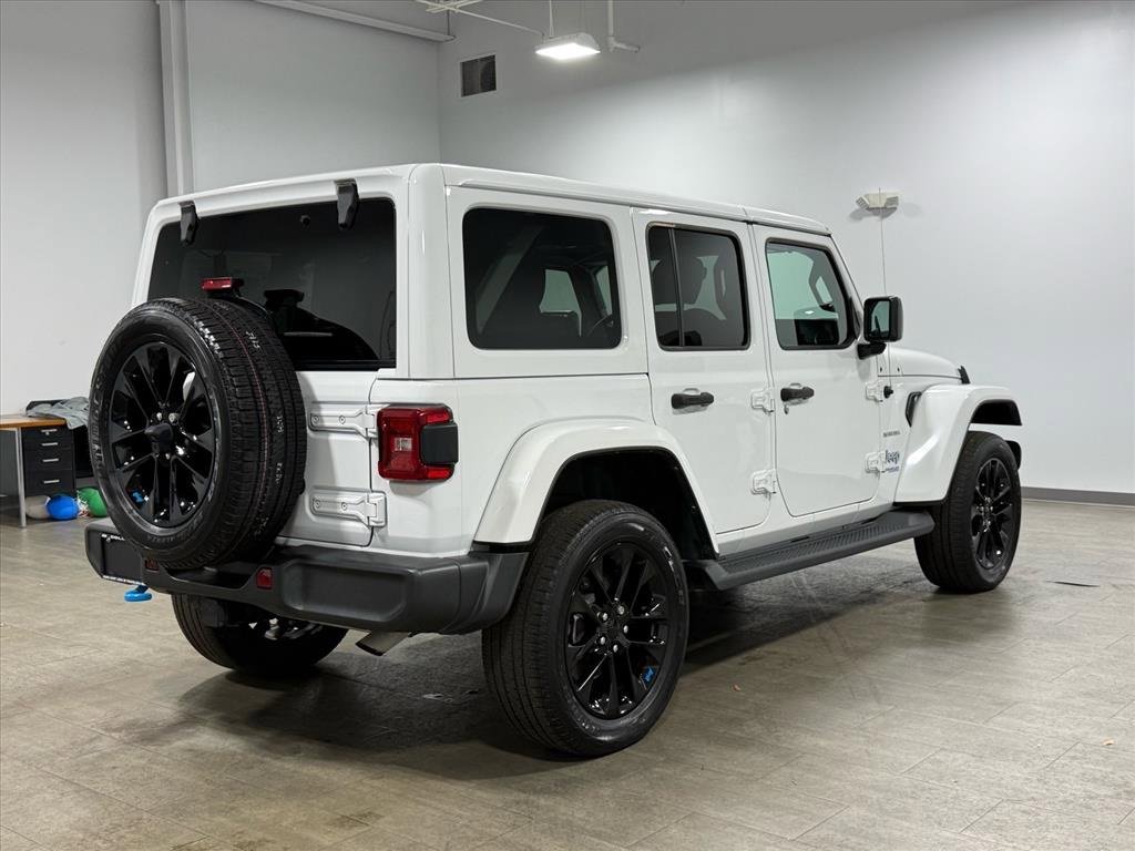 Used 2022 Jeep Wrangler Unlimited Sahara image 4