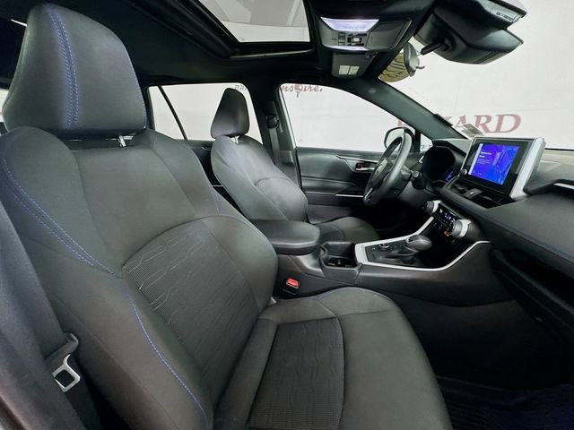 Used 2023 Toyota RAV4 SE image 33