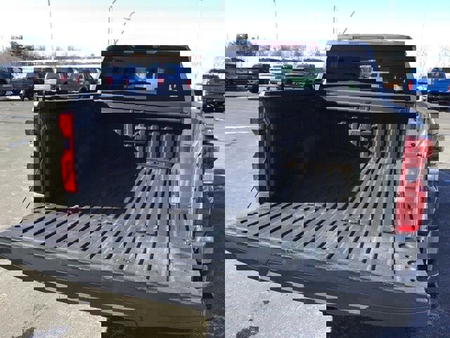 Used 2021 Chevrolet Silverado 1500 Custom image 24