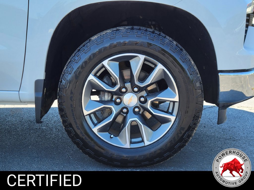 Used 2025 Chevrolet Silverado 1500 LT AWD/4WD image 12