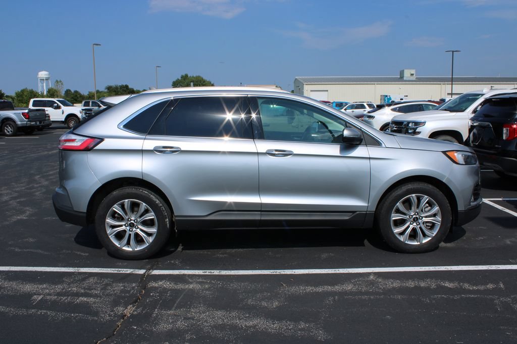 Certified 2024 Ford Edge Titanium AWD/4WD image 3