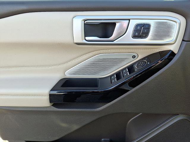 Certified 2023 Ford Explorer Platinum w/ Technology Package image 13