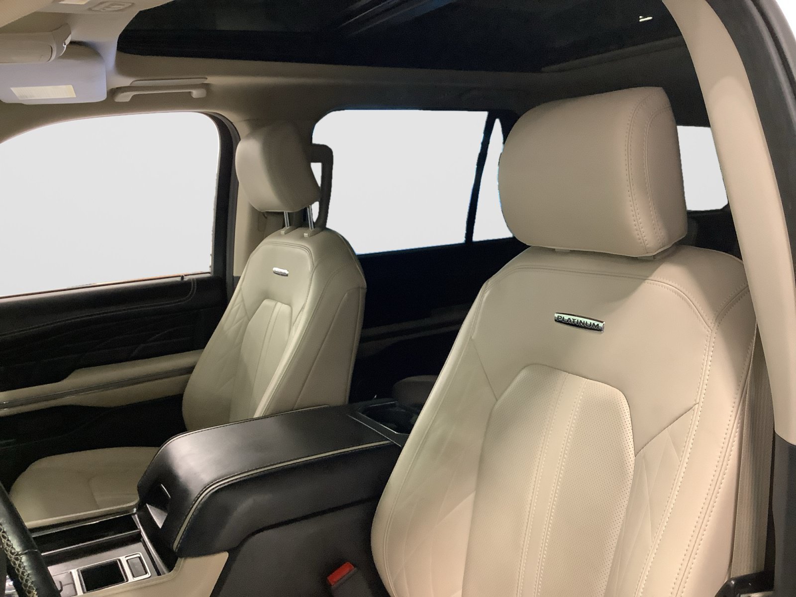 Certified 2023 Ford Expedition Platinum RWD image 11