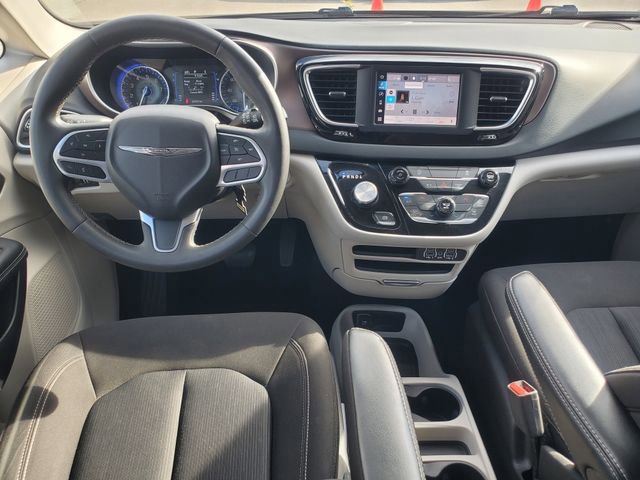 Used 2023 Chrysler Voyager LX image 23