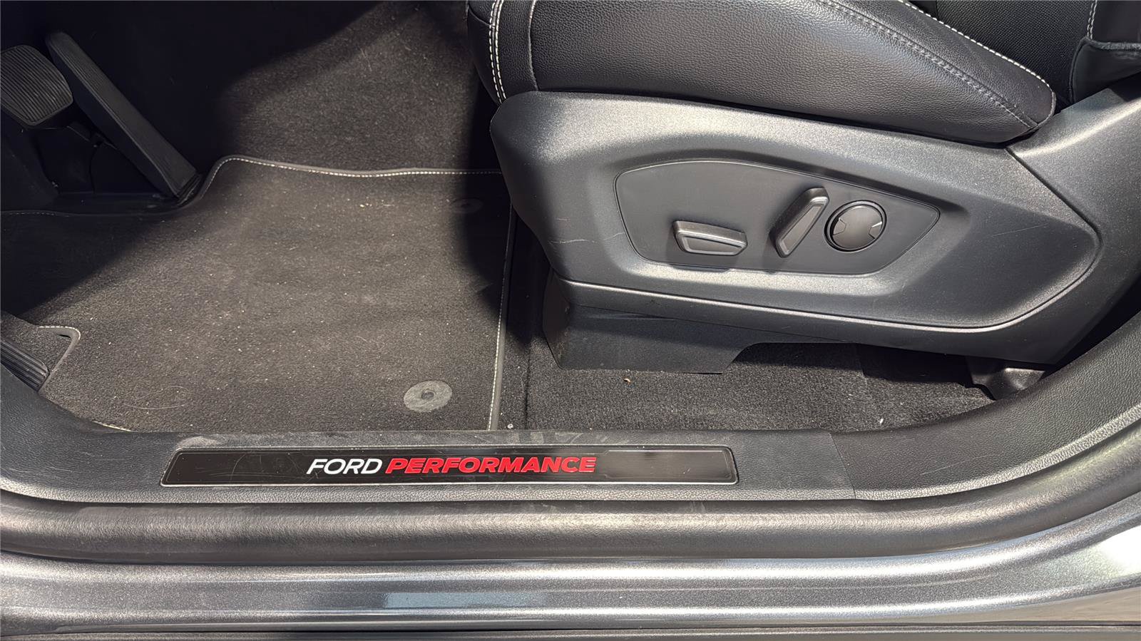 Certified 2023 Ford Explorer ST w/ Equipment Group 401A AWD/4WD image 24