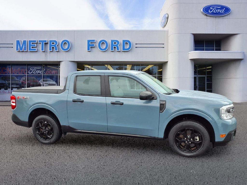 Certified 2022 Ford Maverick XLT w/ Equipment Group 300A Standard AWD/4WD image 2