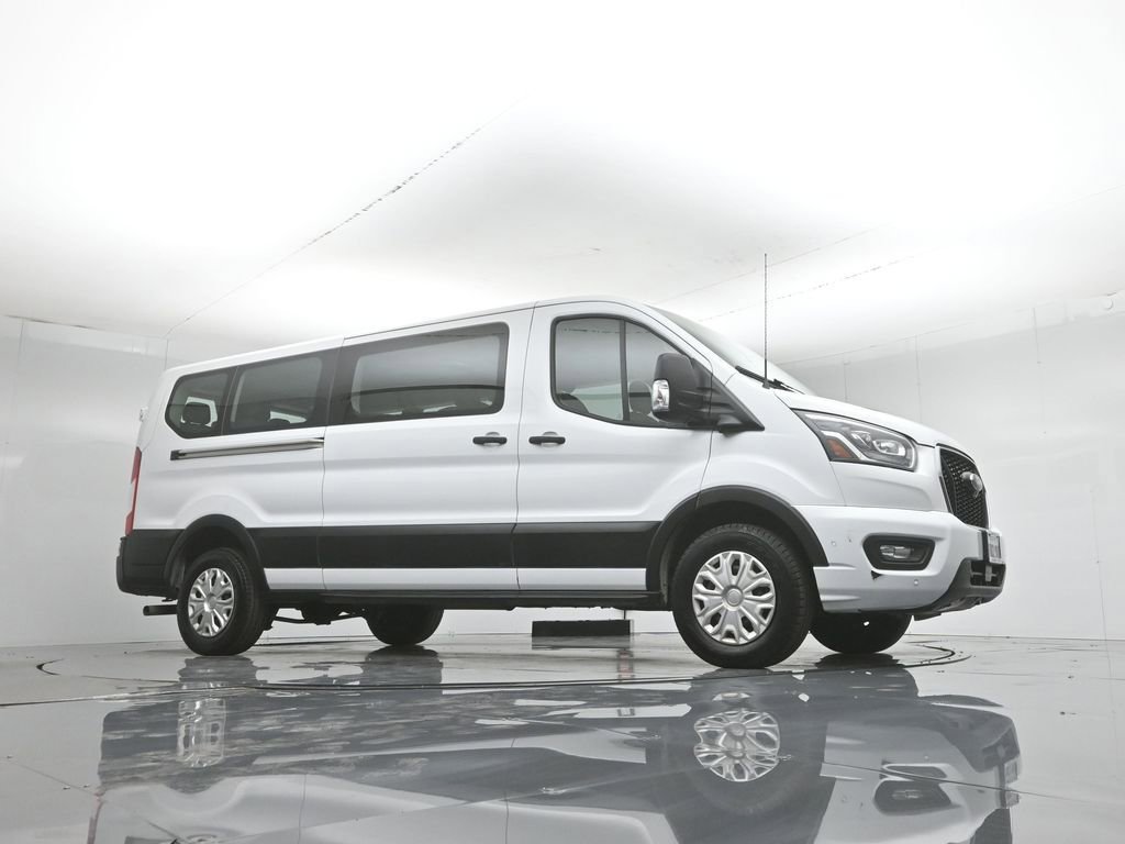 Certified 2023 Ford Transit 350 XLT RWD image 4