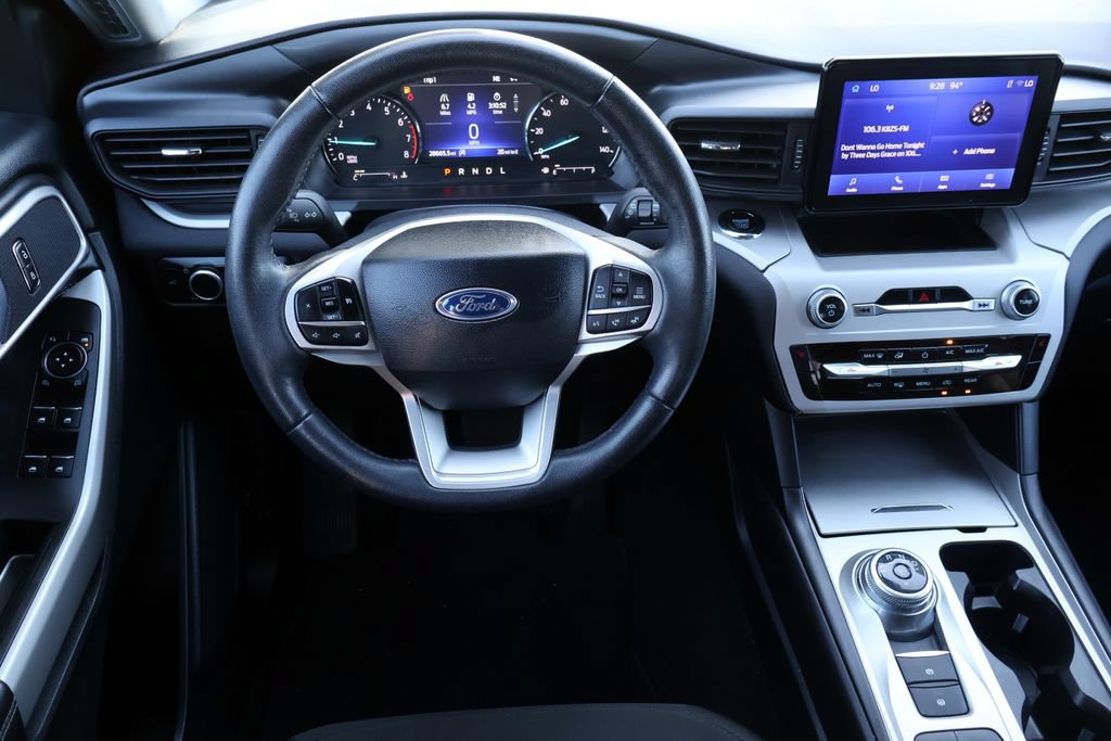 Certified 2024 Ford Explorer XLT RWD image 6