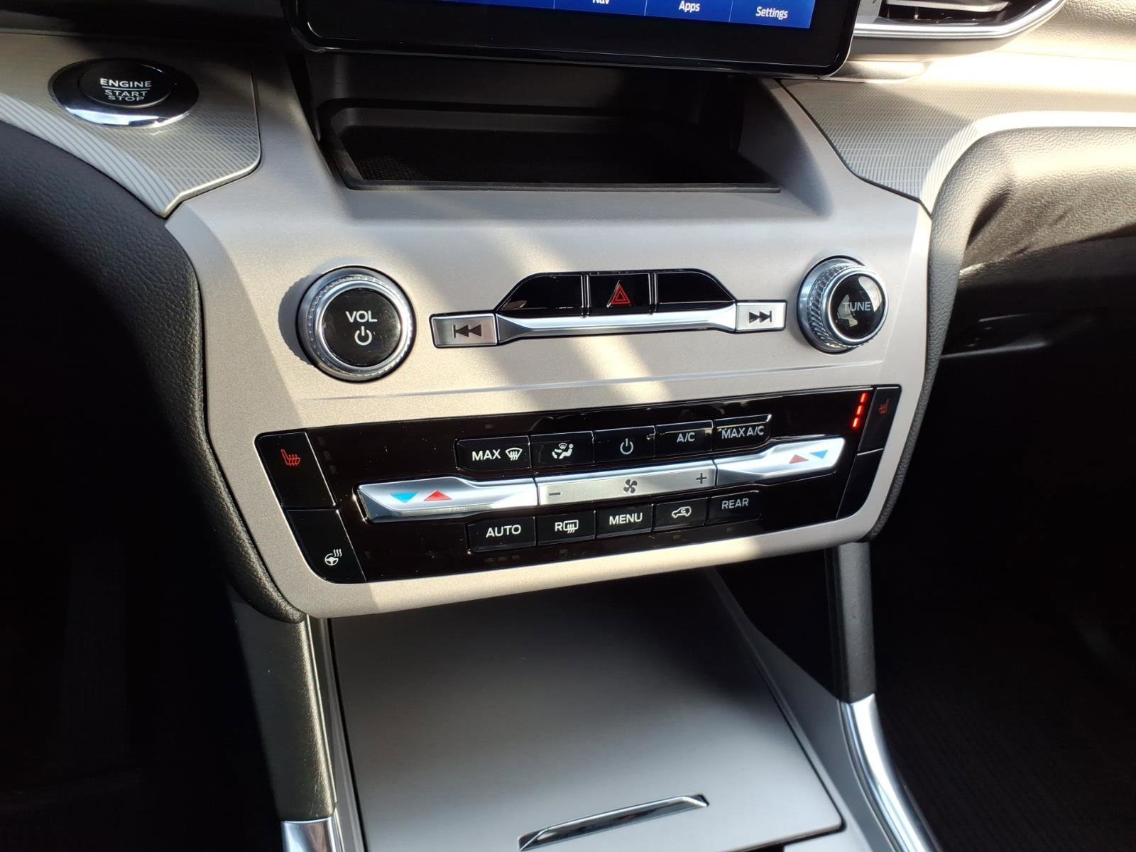 Certified 2023 Ford Explorer XLT w/ Equipment Group 202A image 19