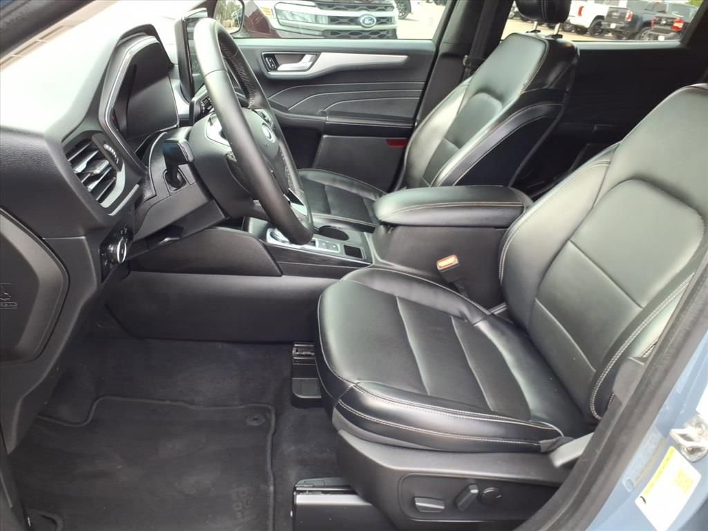Certified 2023 Ford Escape Platinum image 18